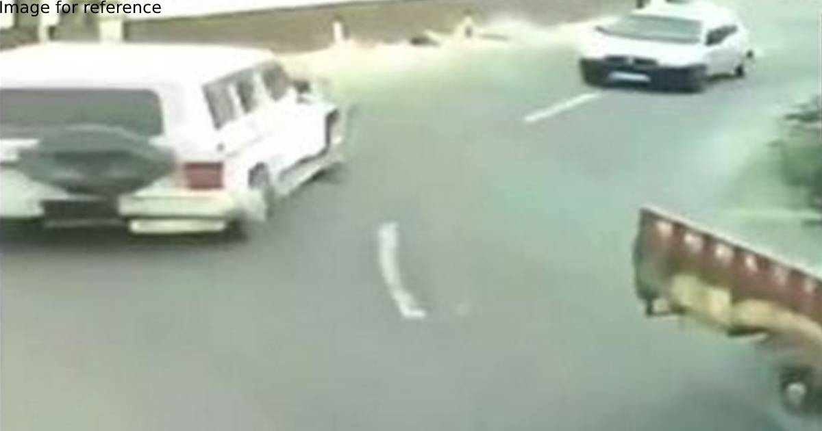 CCTV footage shows two cars trailing Sidhu Moose Wala's vehicle moments before he was shot dead